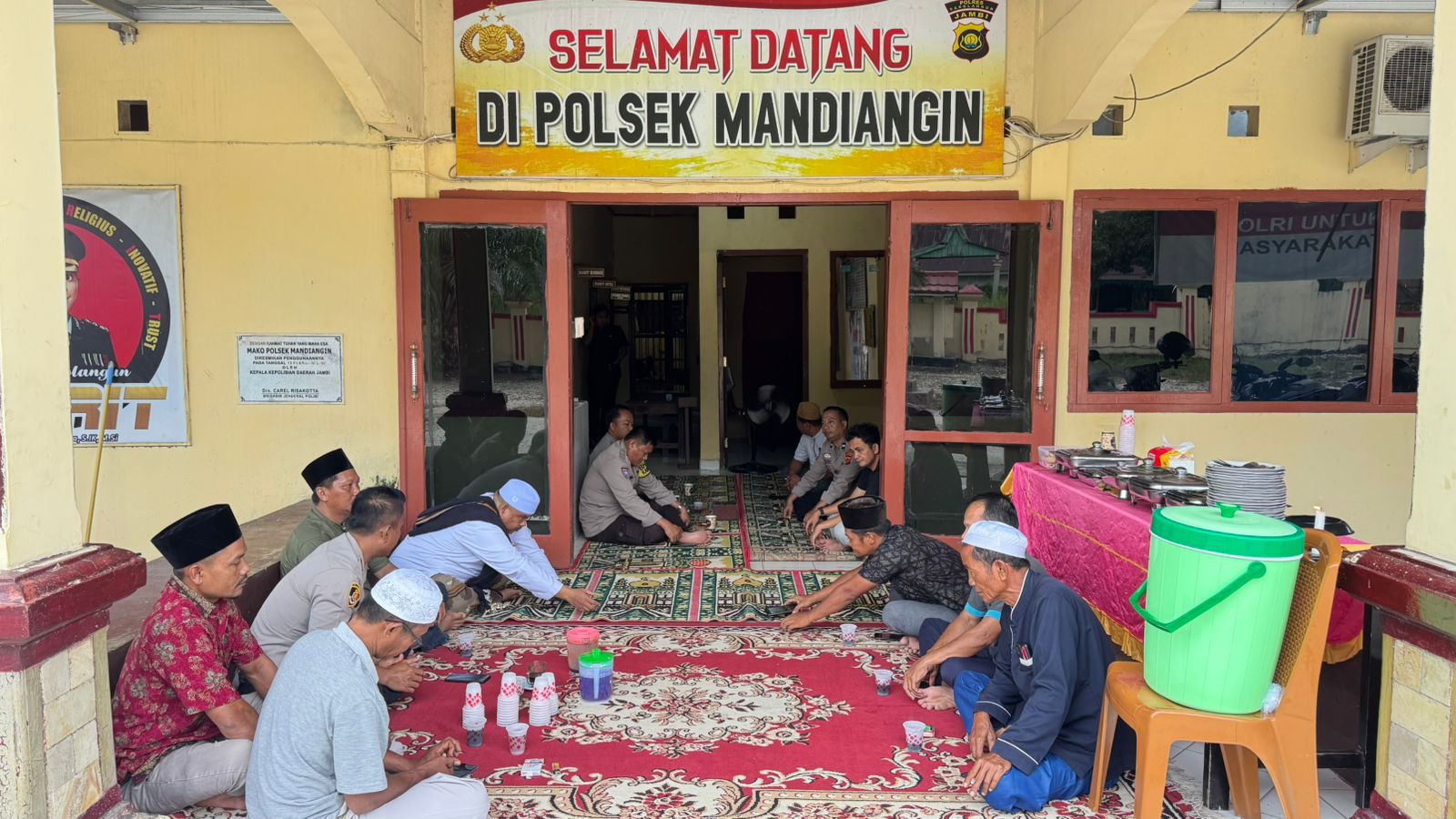 Kapolsek Mandiangin Cooling System Dengan Gelar Pengajian dan Yasinan Bersama Warga