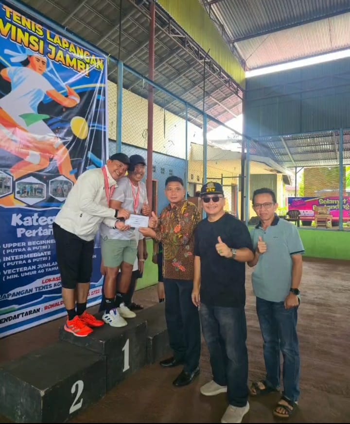 Kompol Dr. Novrizal–Prima Surya Sabet Juara I Turnamen Tenis Lapangan Terbuka se-Provinsi Jambi 2025