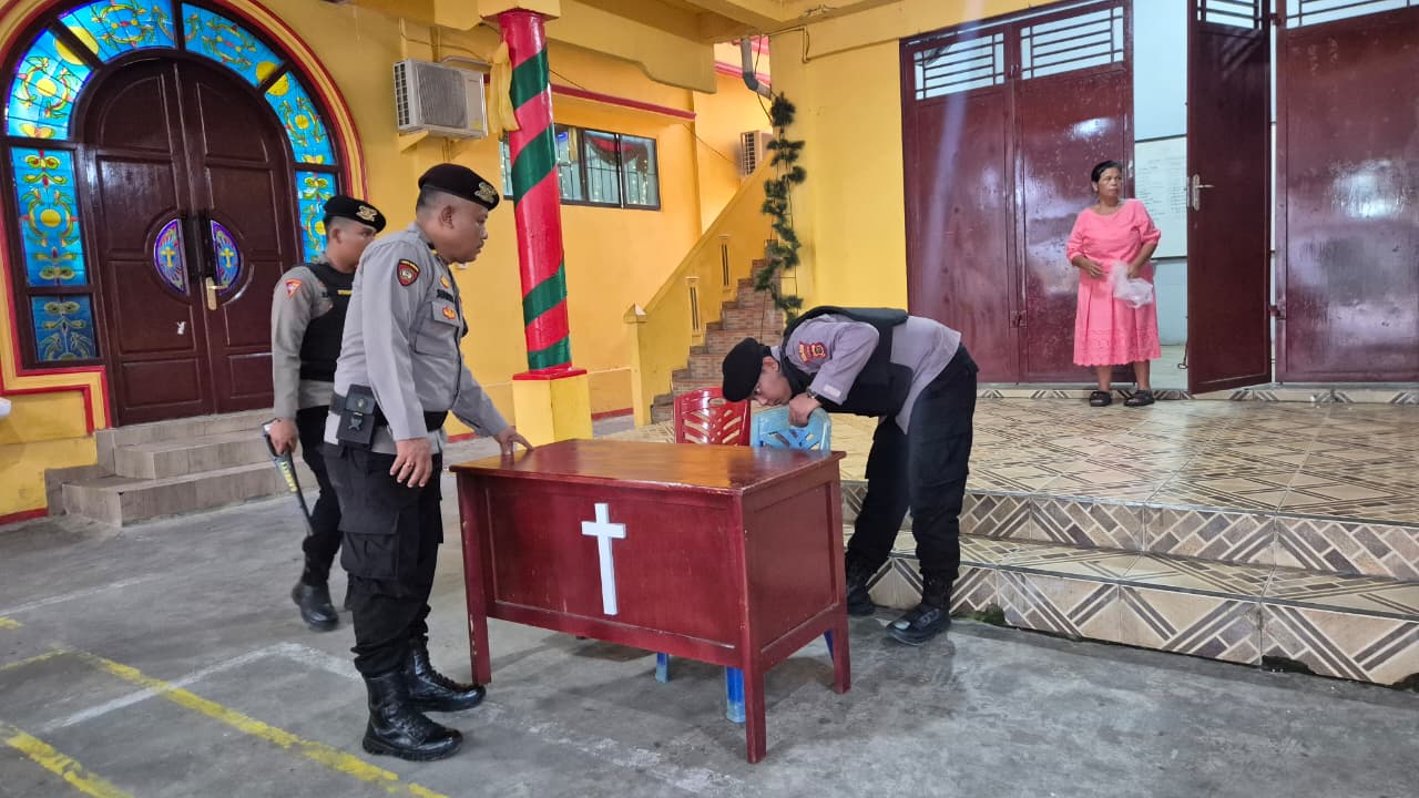 Pastikan Keamanan Ibadah Natal, Polres Tanjab Barat Sterilisasi Sejumlah Gereja