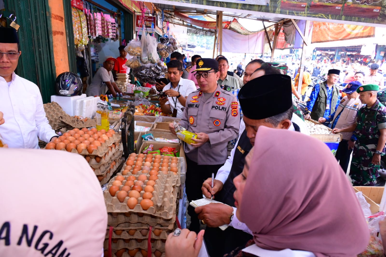 Wakapolda Jambi Turun Langsung ke Pasar Angso Duo, Pastikan Harga Sembako Stabil Jelang Ramadan 1447 H