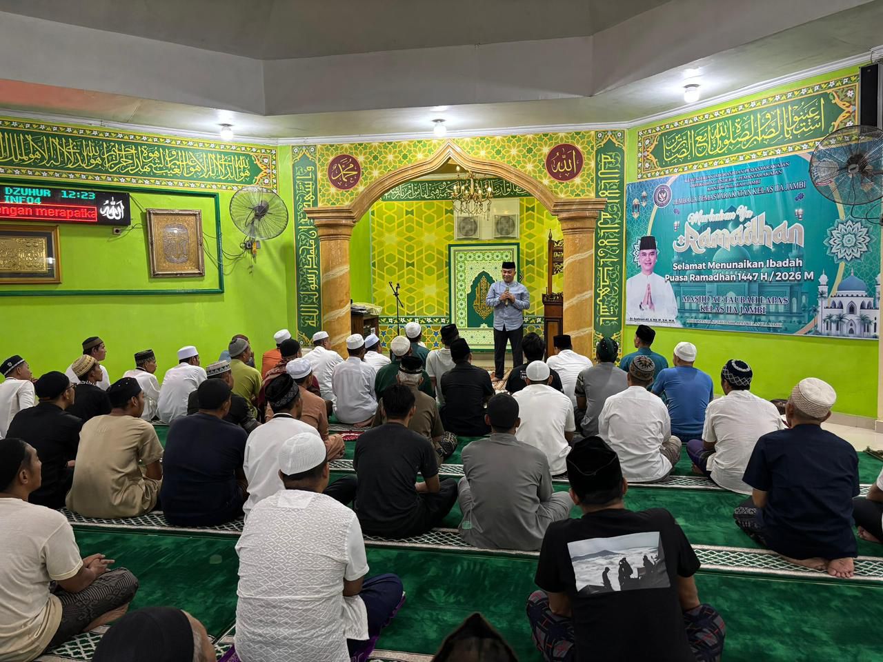 Sholat Tarawih Bersama Narapidana, Kakanwil Ditjen Pas Jambi : Jadikan Ramadhan Momentum Perkuat Iman dan Takwa 